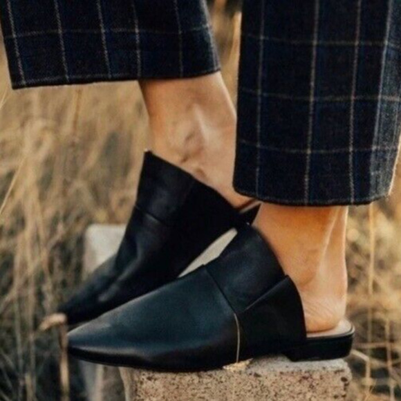 Free People Shoes - FREE PEOPLE Sienna Ruffle Slip On Black Leather Pointed Mules Shoes Sz 36 US 6